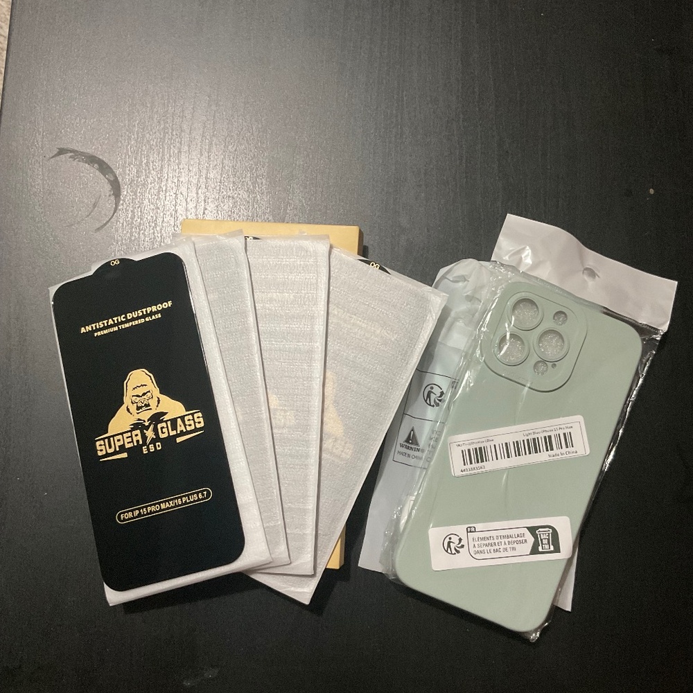 iPhone screen protectors & cases
